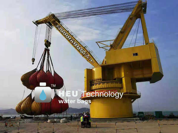 核電碼頭吊機負荷測試1125t.jpg